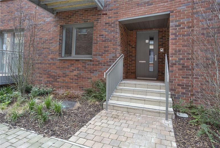 2 bedroom flat, Bellerby Court, Leetham Lane YO1