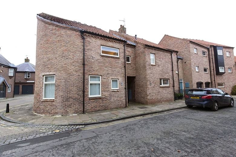 1 bedroom flat, St. Andrewgate, York YO1