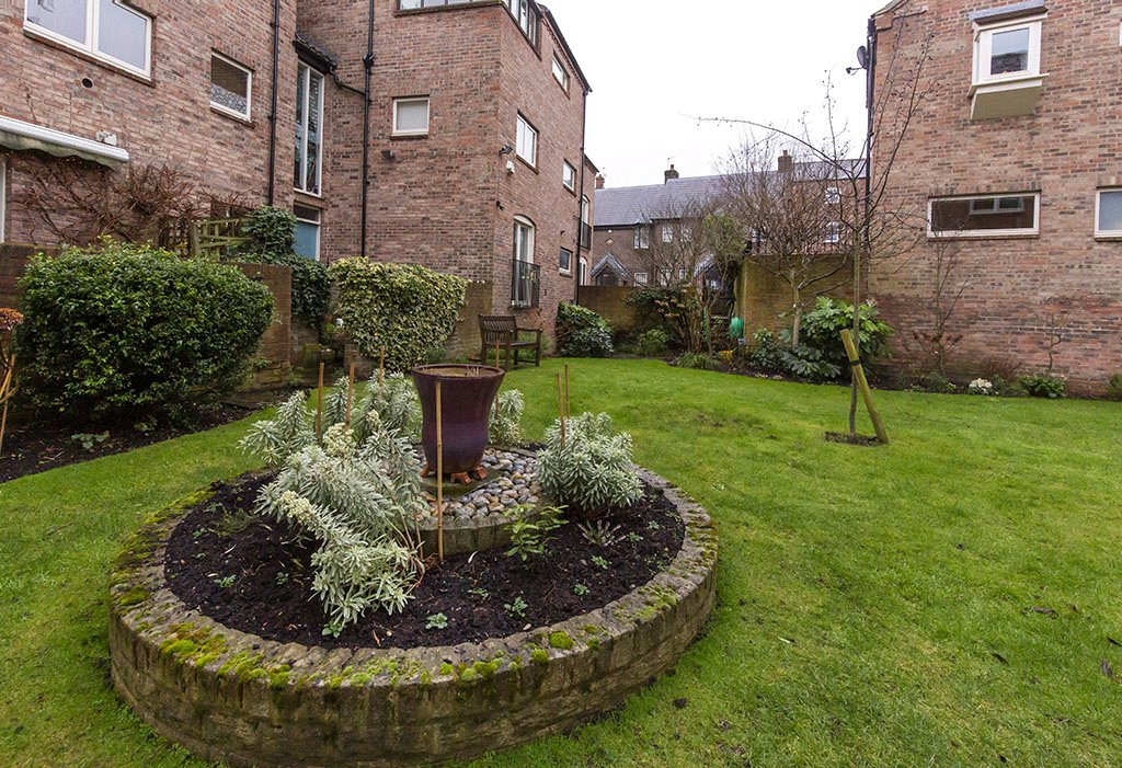 1 bedroom flat, St. Andrewgate, York YO1