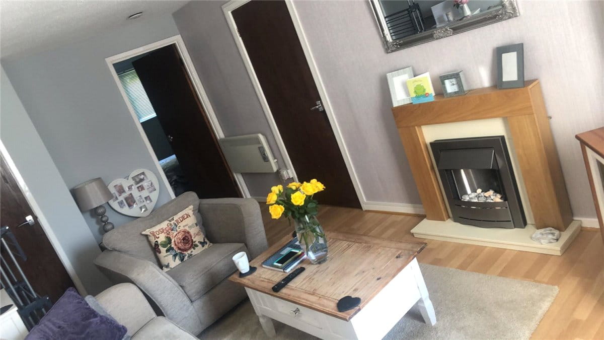 1 bedroom flat, St. Marys Avenue, Hemingbrough YO8