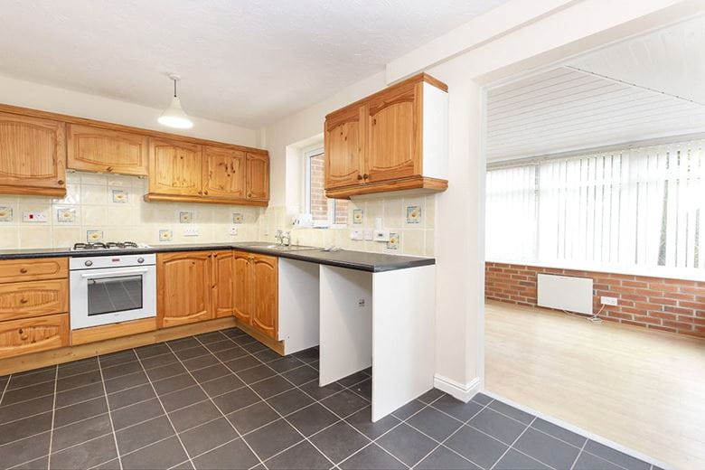 3 bedroom house, Brunel Court, York YO26 - Available