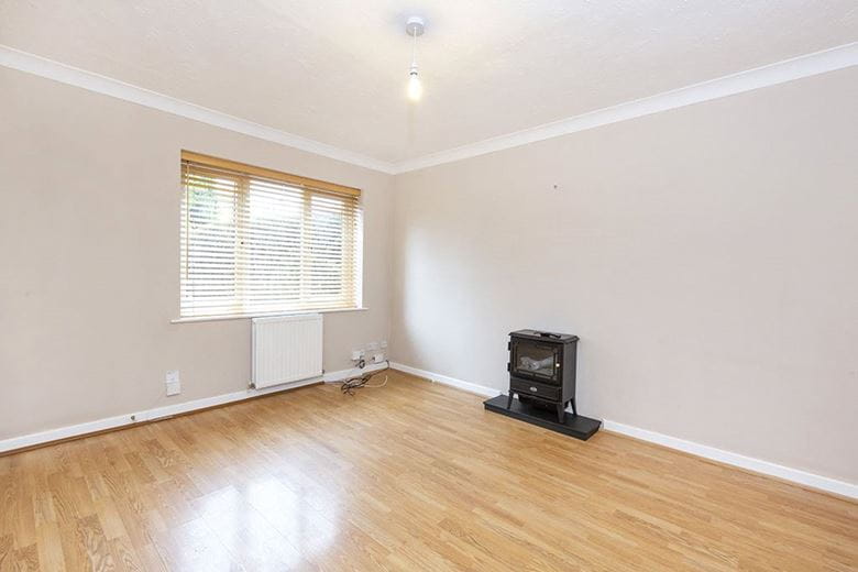 3 bedroom house, Brunel Court, York YO26 - Available