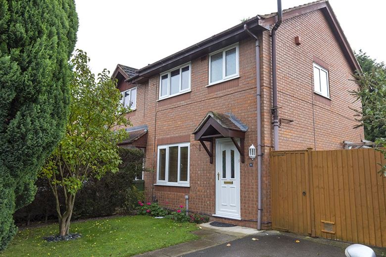 3 bedroom house, Brunel Court, York YO26 - Available