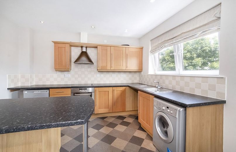 2 bedroom flat, The Waterfront, Selby YO8