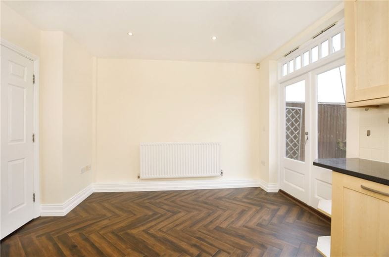 4 bedroom house, Grosvenor Park, York YO30 - Available