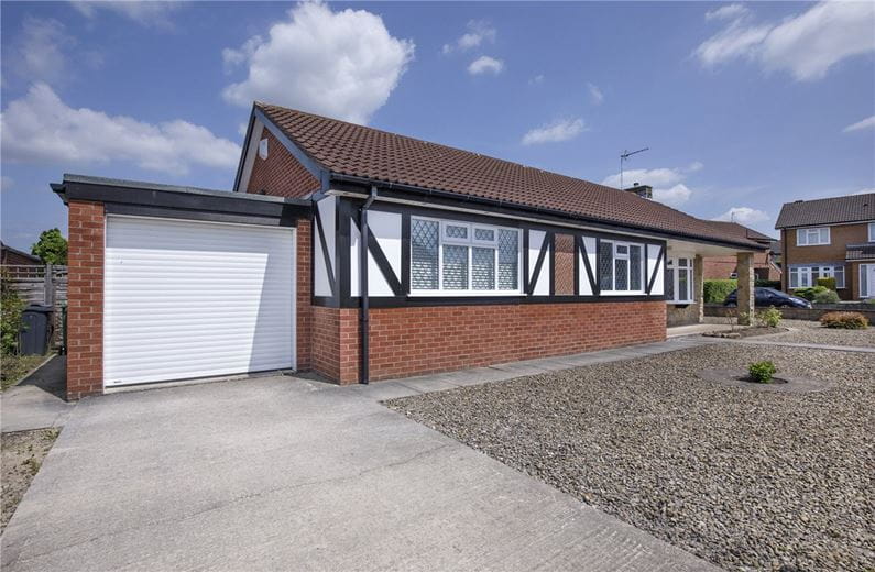 3 bedroom bungalow, Woodleigh Close, Strensall YO32 - Available