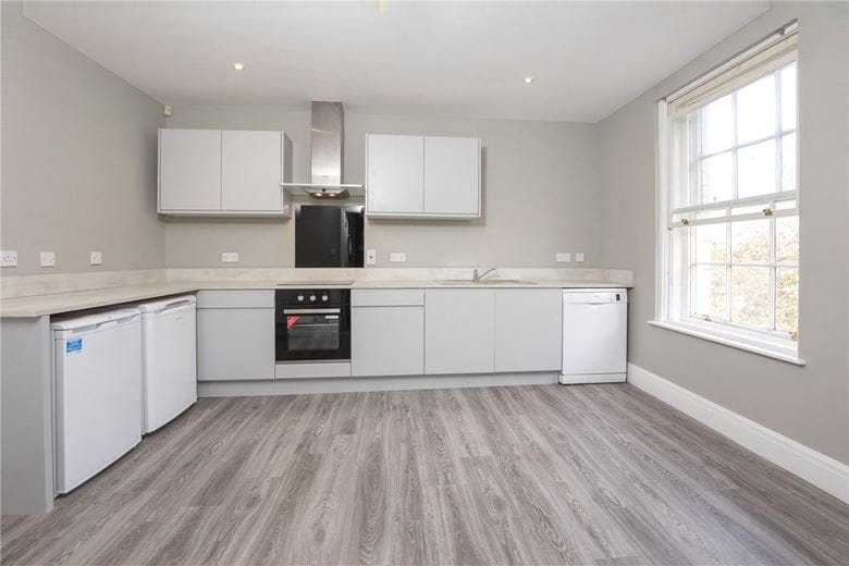 2 bedroom flat, Regent Parade, Harrogate HG1