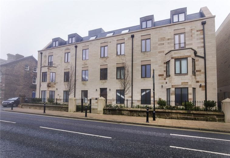 2 bedroom flat, Station Parade, Harrogate HG1 - Let Agreed