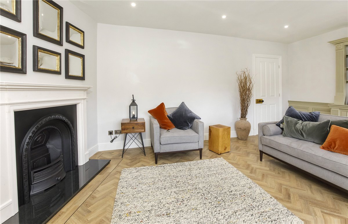 2 bedroom flat, St. Saviours Place, York YO1 - Let Agreed