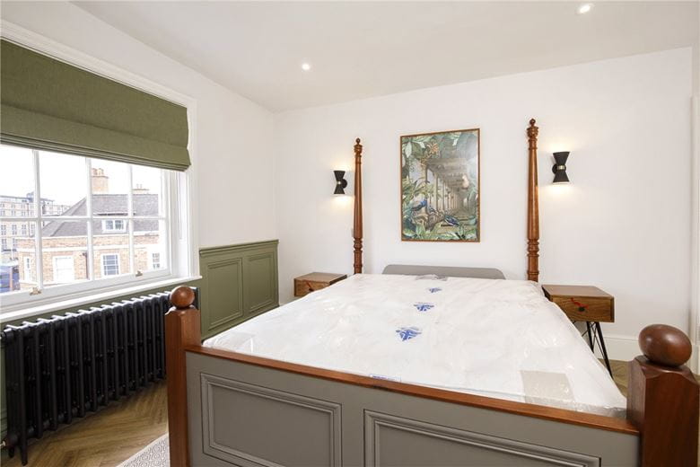 2 bedroom flat, St. Saviours Place, York YO1 - Let Agreed