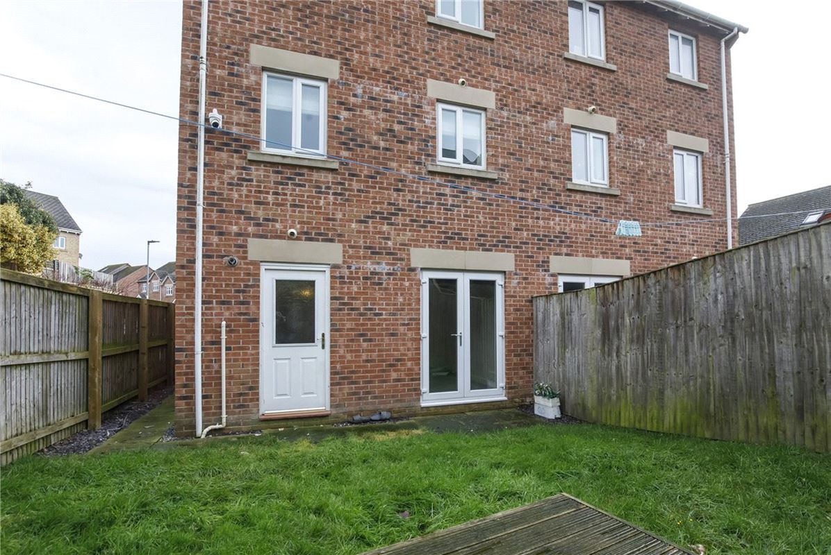 4 bedroom house, Bloomingdale Court, Woolley Grange S75