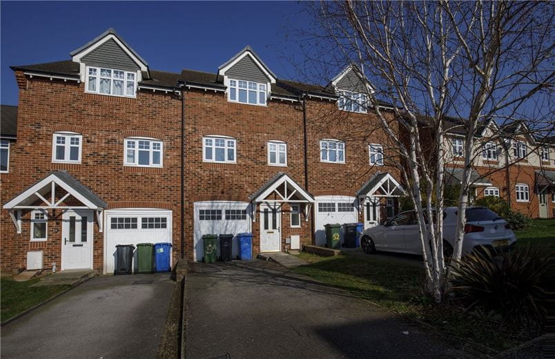 3 bedroom house, Bracken Way, Harworth DN11 - Available