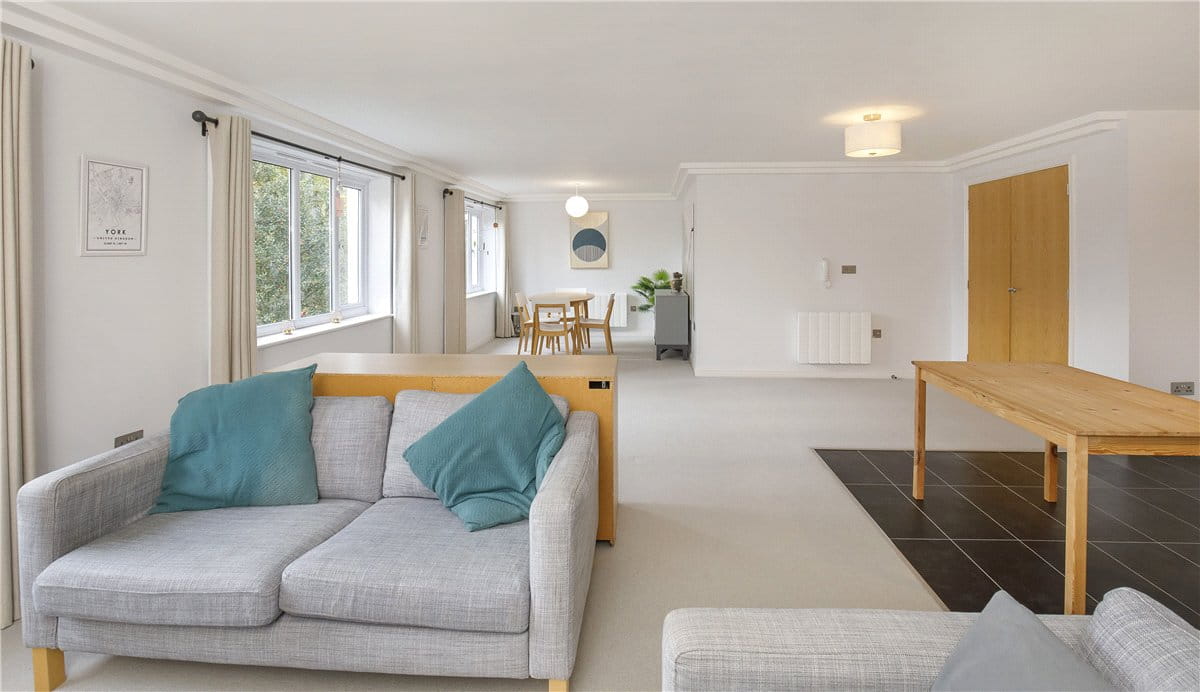 3 bedroom flat, The Avenue, York YO30 - Let Agreed