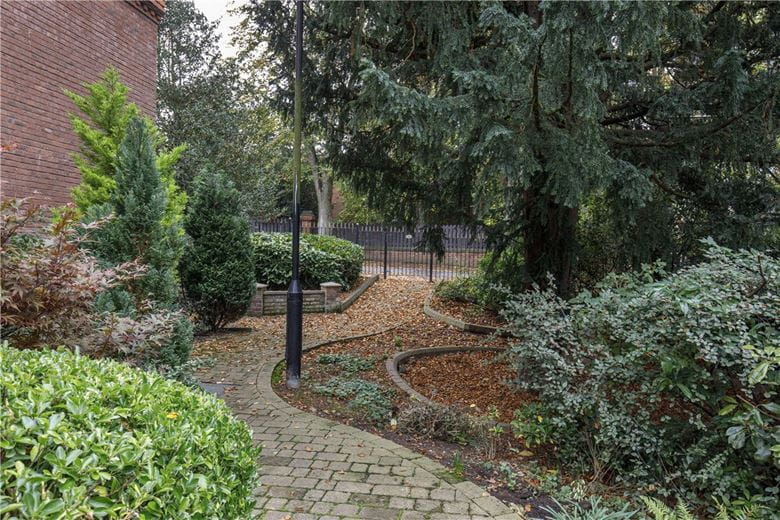 3 bedroom flat, The Avenue, York YO30 - Let Agreed