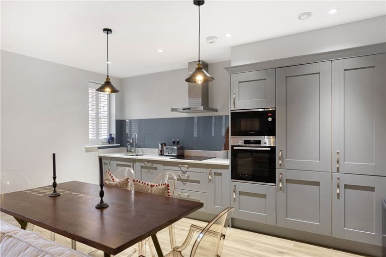 2 bedroom flat, Kirk House, Mill Mount YO24 - Available