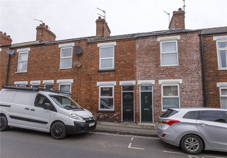 2 bedroom house, Queen Victoria Street, York YO23 - Available
