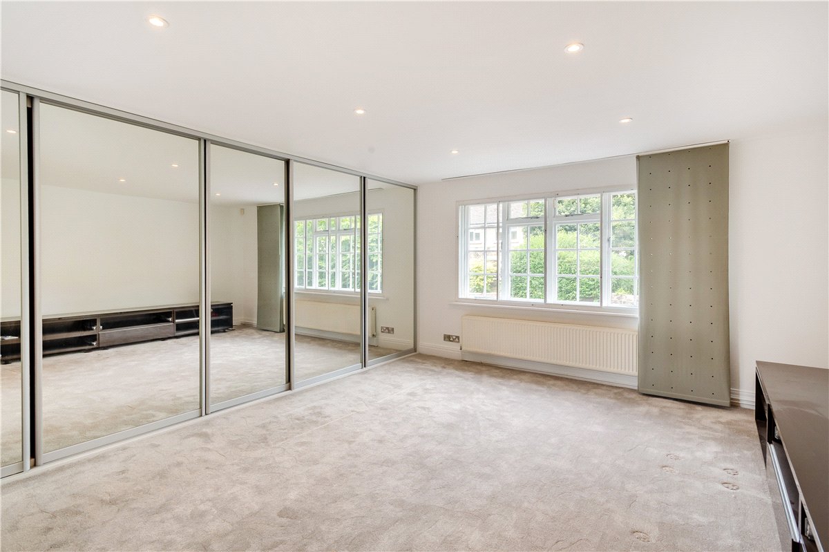 2 bedroom flat, Wentworth Court, Beech Grove HG2 - Let Agreed