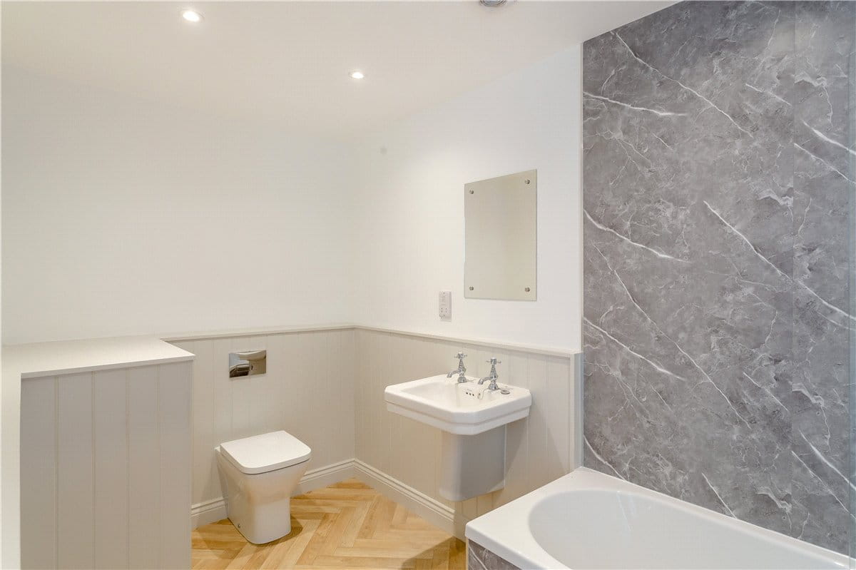 2 bedroom flat, Wentworth Court, Beech Grove HG2 - Let Agreed