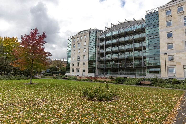 2 bedroom flat, Westgate Apartments, Leeman Road YO26 - Available