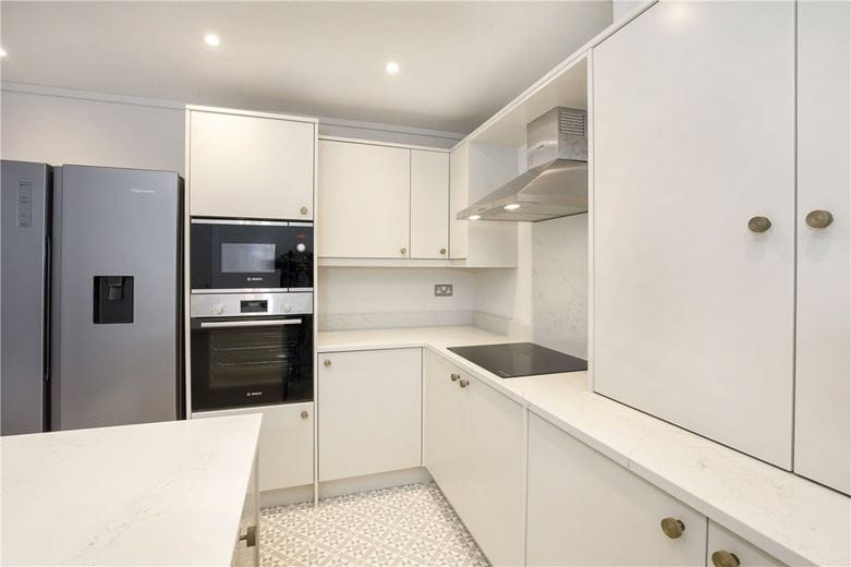 2 bedroom house, Hookstone Drive, Harrogate HG2 - Available