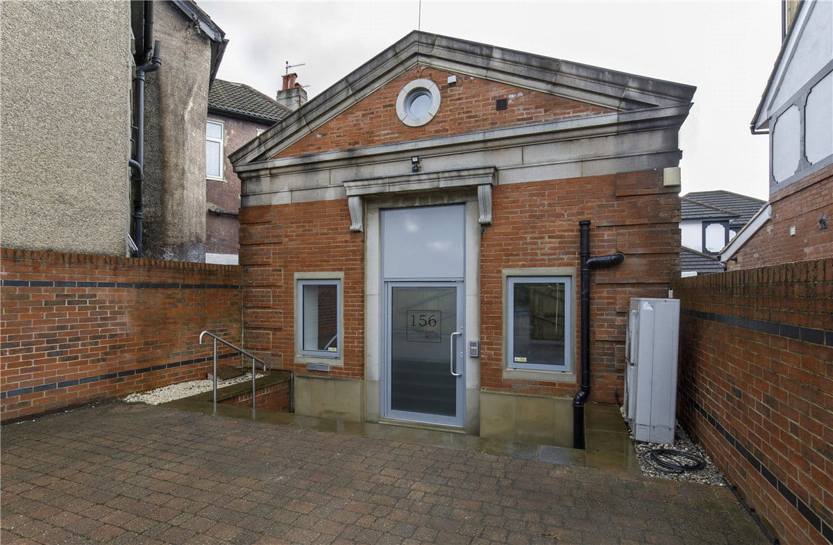 2 bedroom house, Hookstone Drive, Harrogate HG2 - Available