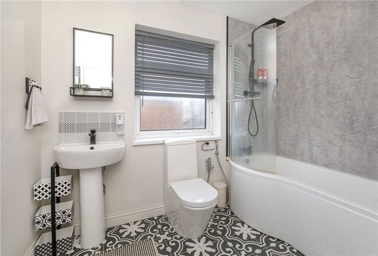 3 bedroom , Third Avenue, York YO31 - Available