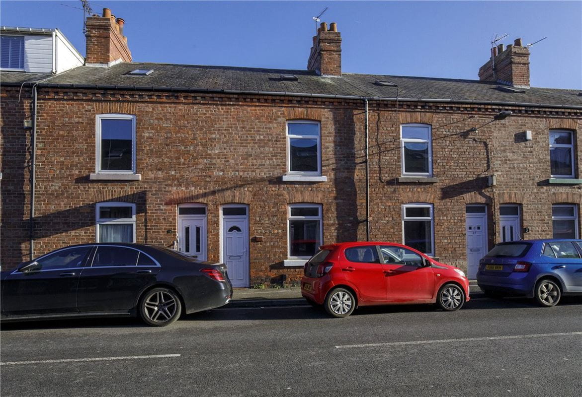 2 bedroom house, Nalton Street, Selby YO8 - Available