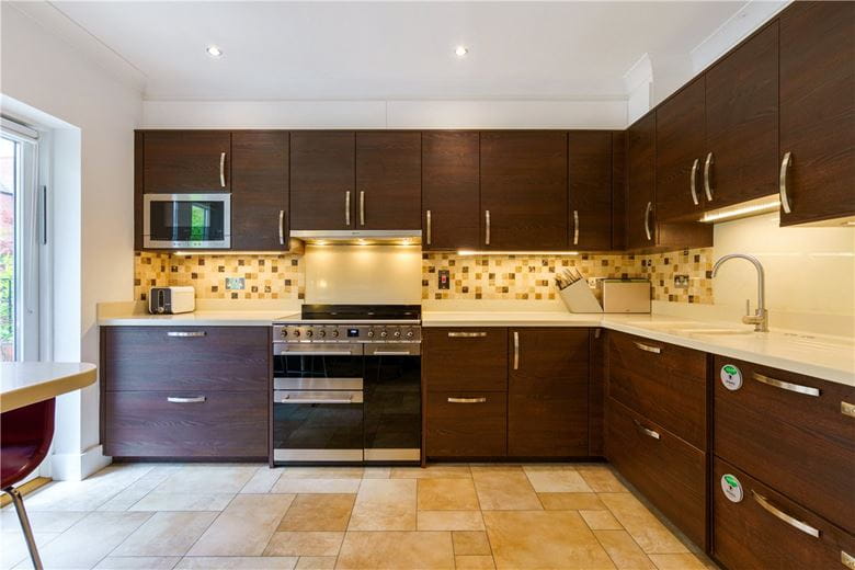 5 bedroom house, Kings Pool Walk, York YO1 - Available