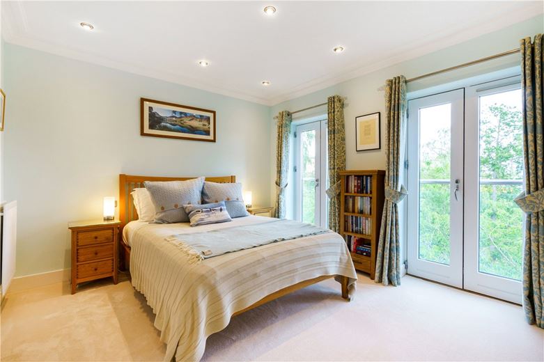 5 bedroom house, Kings Pool Walk, York YO1 - Available