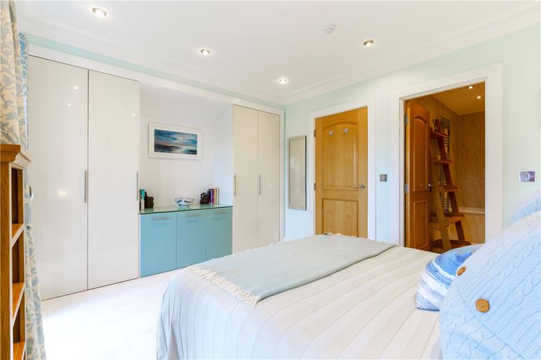 5 bedroom house, Kings Pool Walk, York YO1 - Available