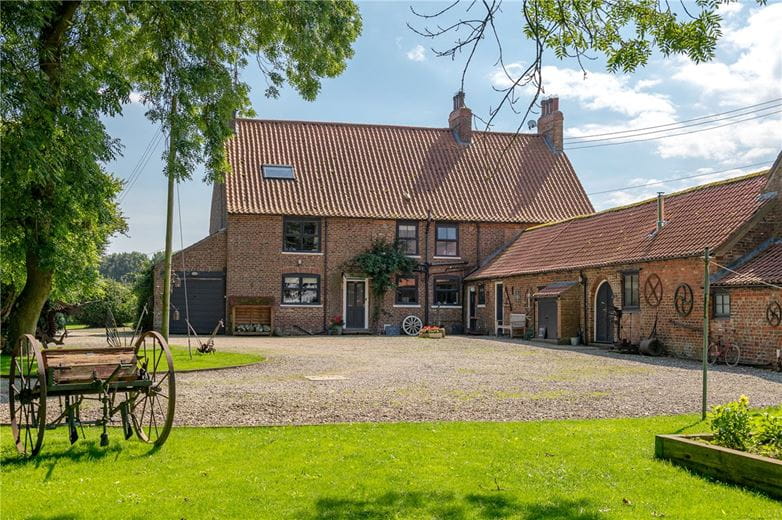 6 bedroom house, Bartindale Road, Hunmanby YO14 - Available