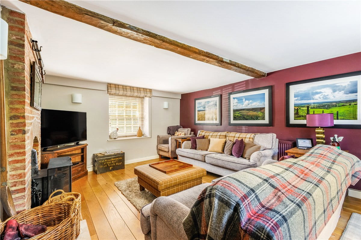 3 bedroom house, Main Street, Westow YO60 - Available