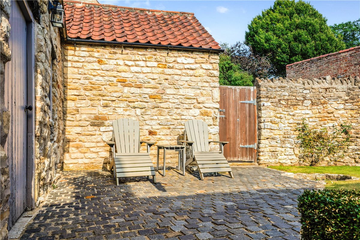 3 bedroom house, Main Street, Westow YO60 - Available