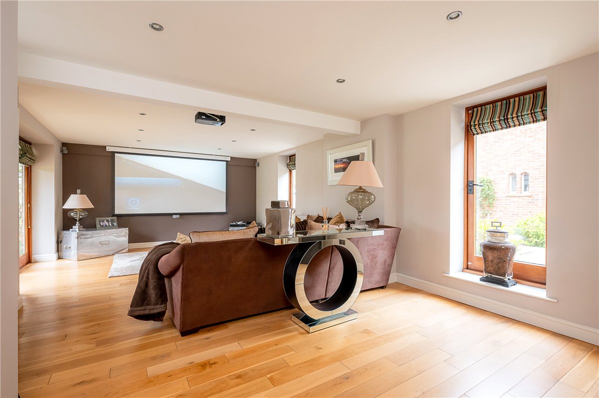 6 bedroom house, Dunnington, York YO19 - Available