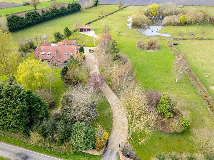 6 bedroom house, Dunnington, York YO19 - Available