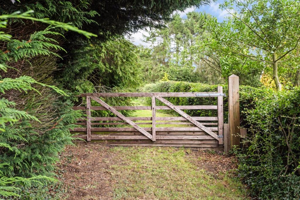 4 bedroom house, Sandhill Lane, Sutton on Derwent YO41 - Available