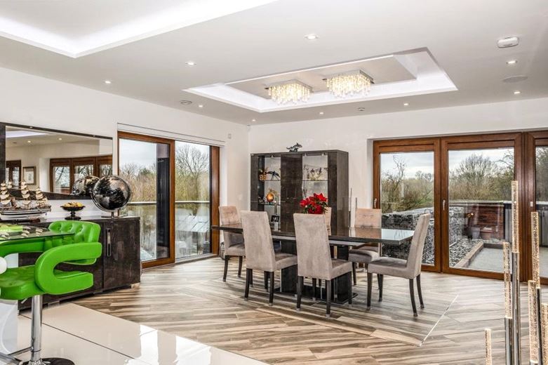 5 bedroom house, Claybridge, Sykehouse DN14 - Available