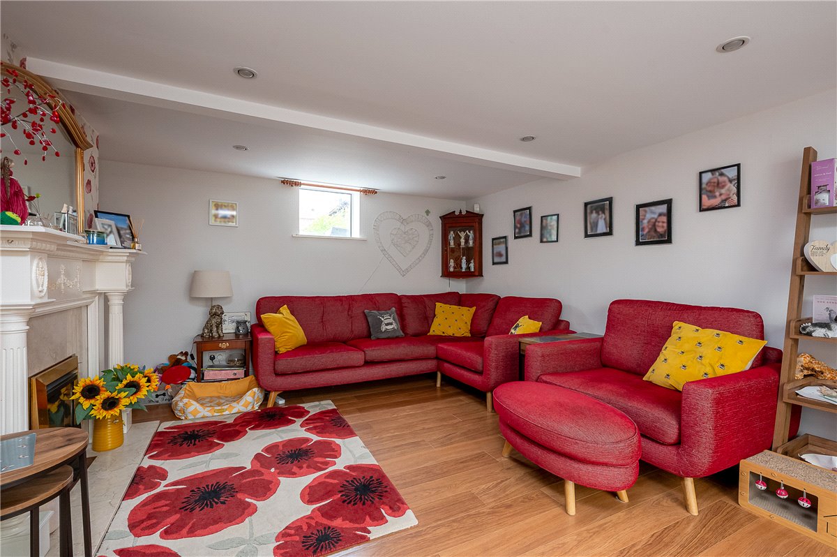 5 bedroom house, The Old Village, Huntington YO32 - Available