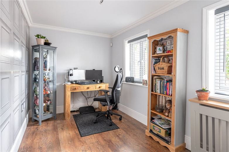 6 bedroom house, Selby Road, Riccall YO19 - Available