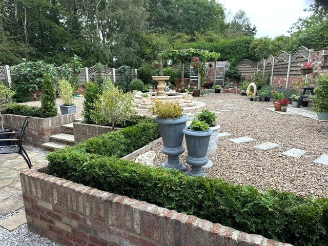 6 bedroom house, Selby Road, Riccall YO19 - Available