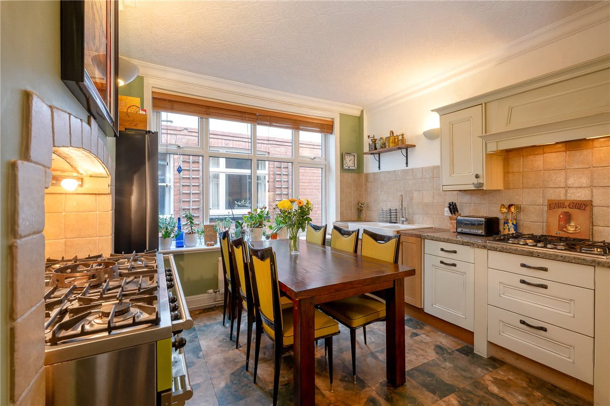 5 bedroom house, Severus Avenue, York YO24 - Available