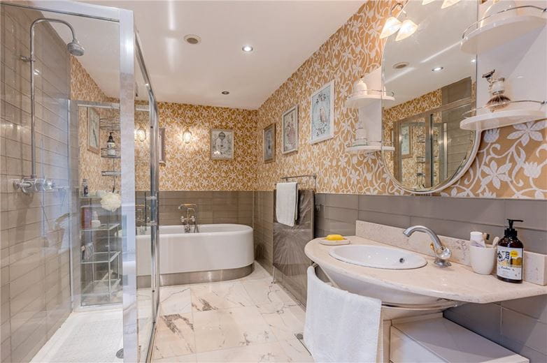 5 bedroom house, Severus Avenue, York YO24 - Available