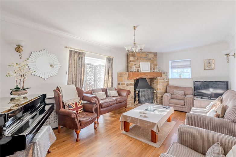 5 bedroom house, Old Road, Cawood YO8 - Available