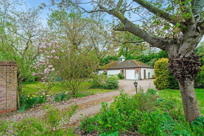 5 bedroom house, School Road, Hemingbrough YO8 - Available