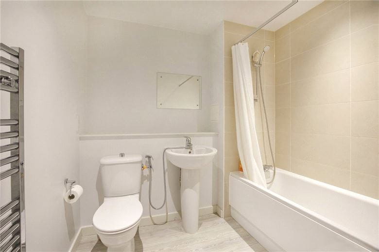 2 bedroom flat, Leetham House, Pound Lane YO1 - Available