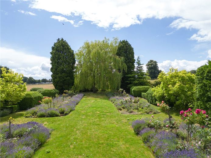 6 bedroom house, Grimston Park, Grimston LS24 - Available