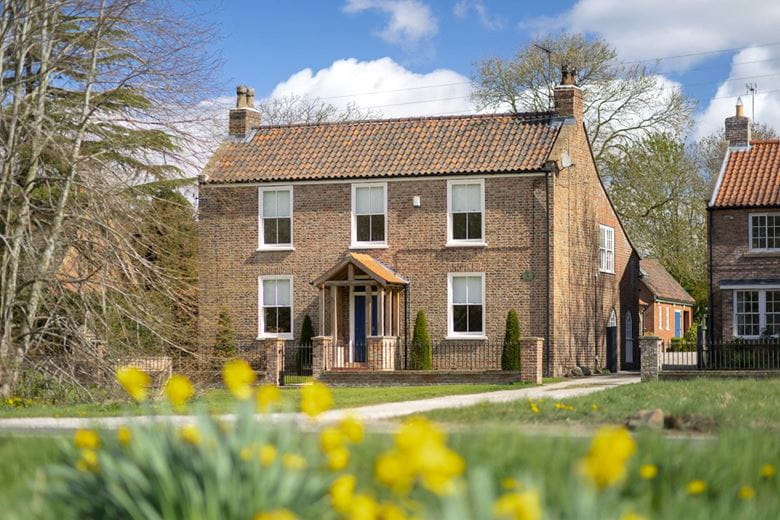 4 bedroom house, Flaxton, York YO60 - Available