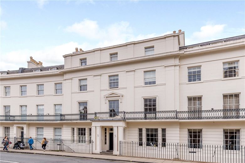 3 bedroom flat, St. Leonards Place, York YO1 - Sold