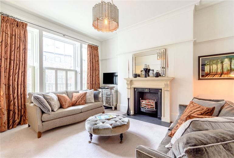 3 bedroom flat, St. Leonards Place, York YO1 - Sold