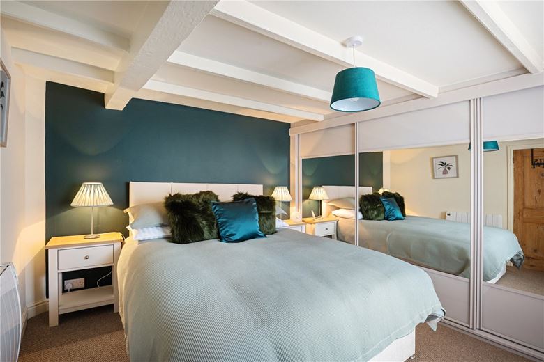 3 bedroom cottage, Boathouse Yard, Staithes TS13 - Available